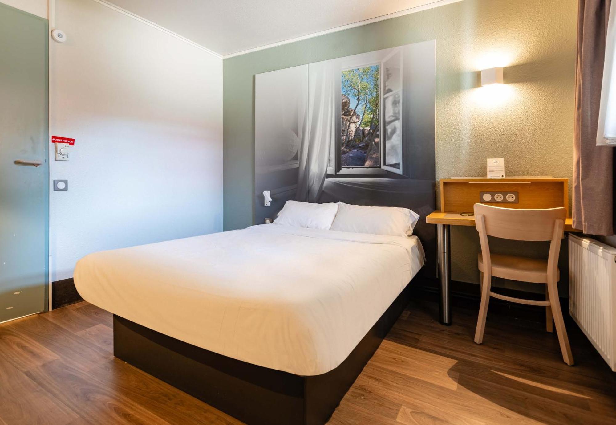 B&B Hotel Grenoble Universite 1 Gières Eksteriør billede