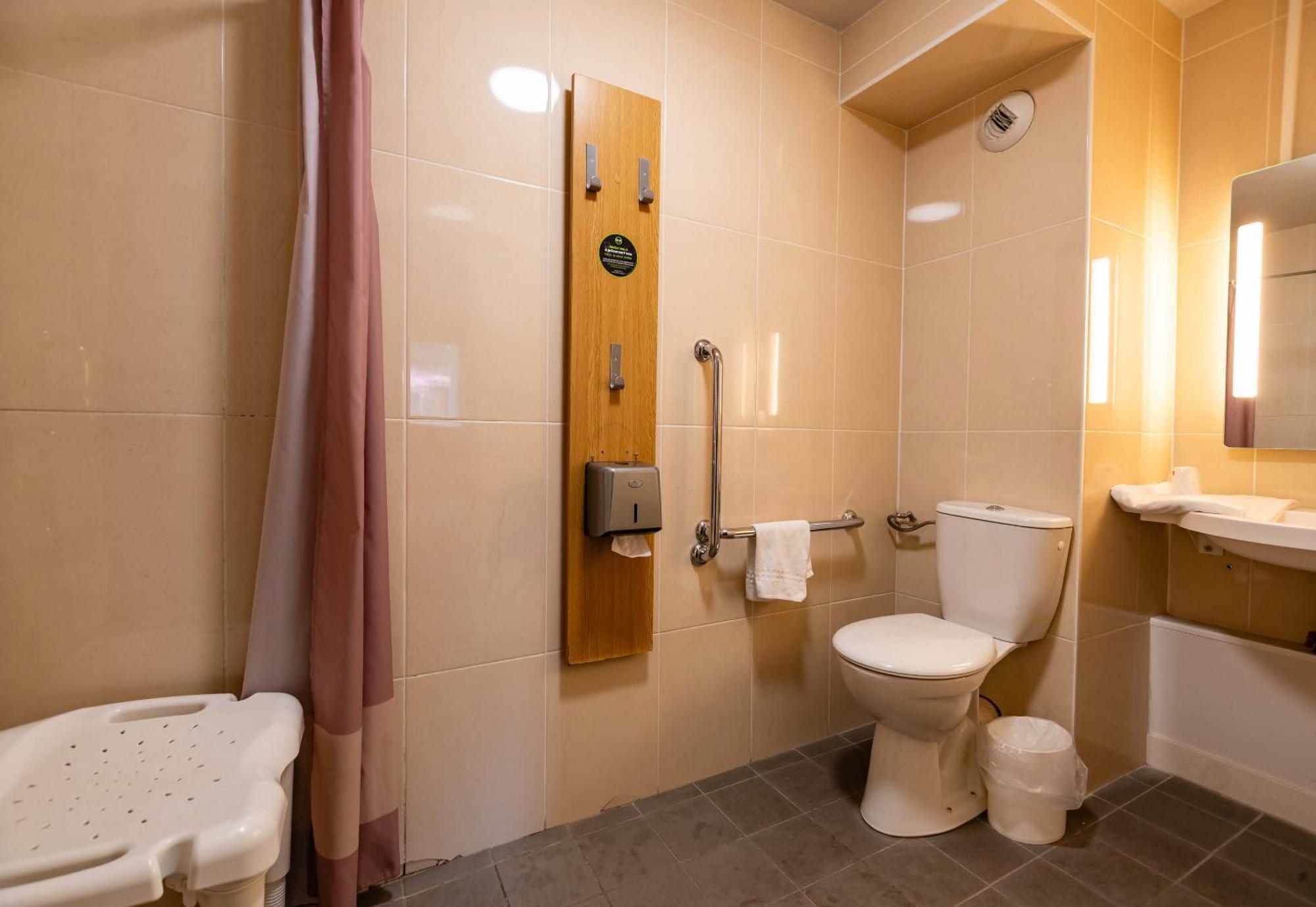 B&B Hotel Grenoble Universite 1 Gières Eksteriør billede