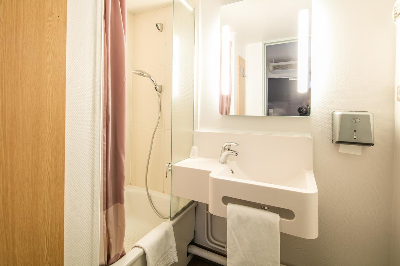 B&B Hotel Grenoble Universite 1 Gières Eksteriør billede