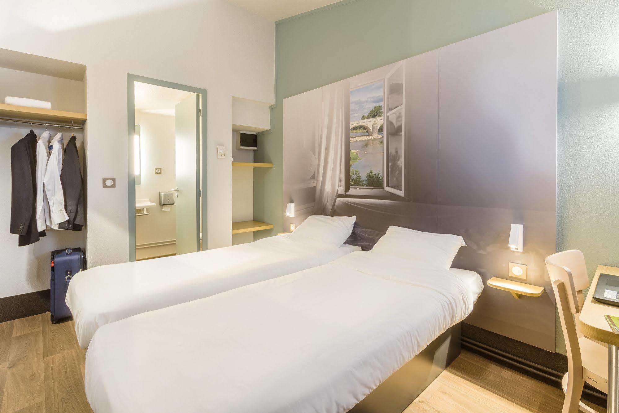 B&B Hotel Grenoble Universite 1 Gières Eksteriør billede