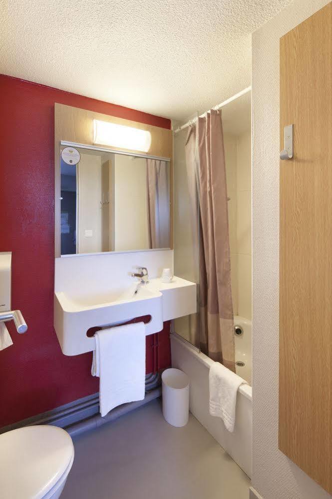 B&B Hotel Grenoble Universite 1 Gières Eksteriør billede