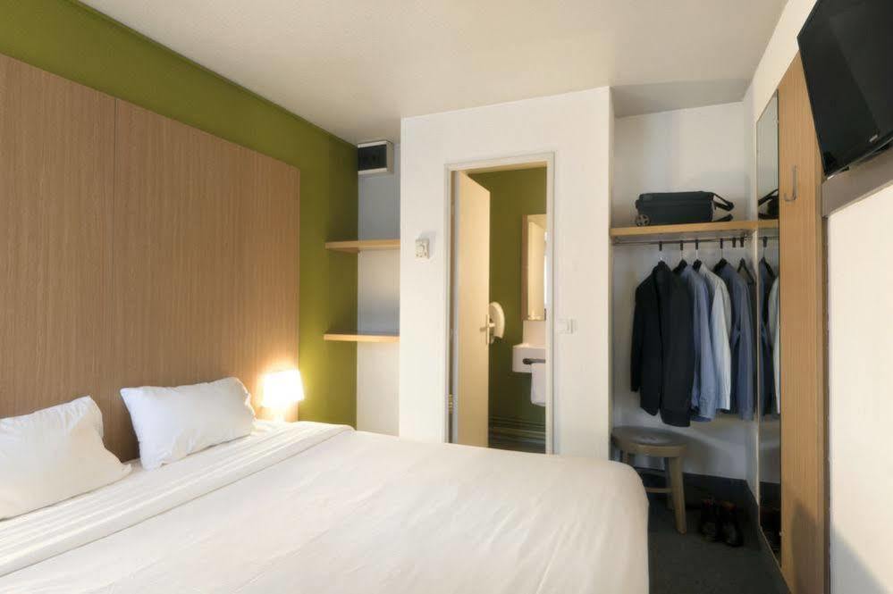 B&B Hotel Grenoble Universite 1 Gières Eksteriør billede